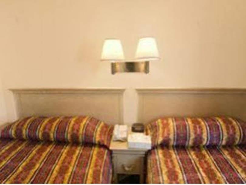 Americas Best Value Inn Las Vegas Strip المظهر الخارجي الصورة